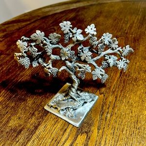 Beautiful metal tree for earrings